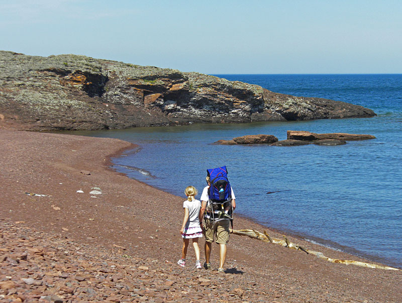 the rocky beach at horseshoe harbor